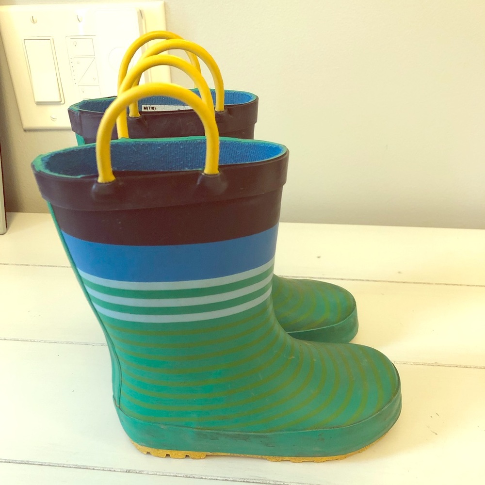 Toddler boy rain boots size 7/8